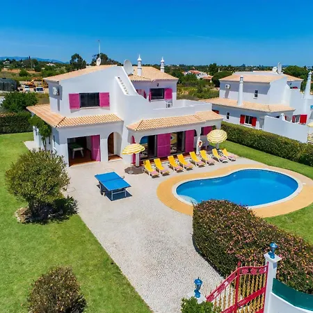 Luxury Carvoeiro Fragrancia Dois 4 Bedroom Gated Pool Armacao de Pera