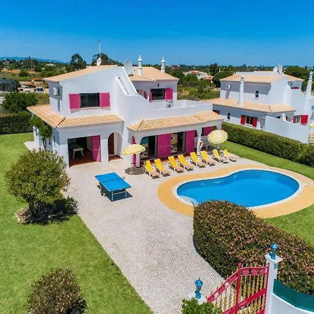 Luxury Carvoeiro Fragrancia Dois 4 Bedroom Gated Pool 别墅 Armação de Pêra