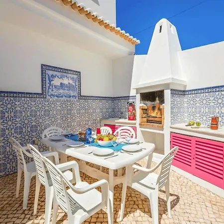 Luxury Carvoeiro Fragrancia Dois 4 Bedroom Gated Pool *