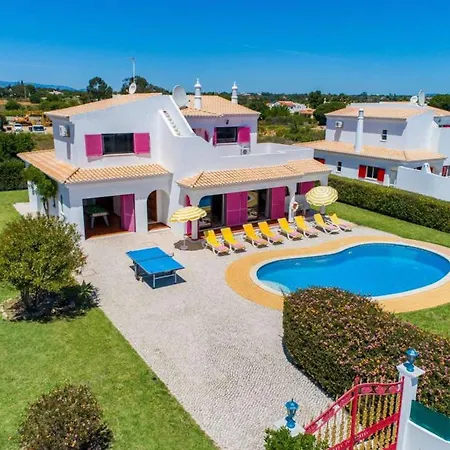 别墅 Luxury Carvoeiro Fragrancia Dois 4 Bedroom Gated Pool Armação de Pêra