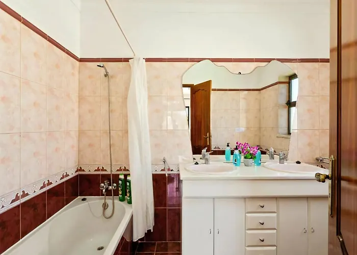 Luxury Carvoeiro Fragrancia Dois 4 Bedroom Gated Pool Villa Armação de Pêra