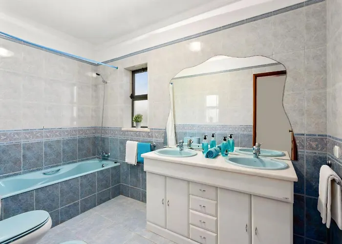 Villa Luxury Carvoeiro Fragrancia Dois 4 Bedroom Gated Pool