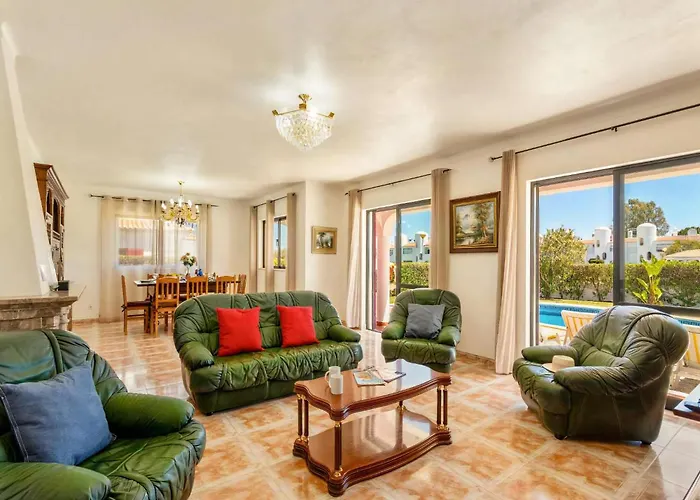 Luxury Carvoeiro Fragrancia Dois 4 Bedroom Gated Pool Villa *